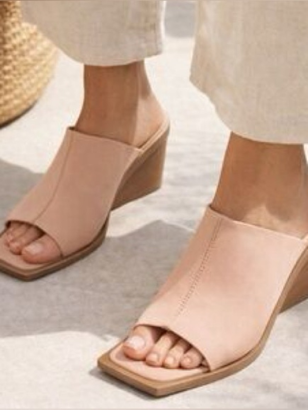 Anthropologie Matisse Open-Toe Mule in Blush Pink suede stacked wooden heel NEW